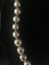 Load image into Gallery viewer, Vintage large Alpaca bead 25&quot; necklace.
