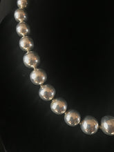 Load image into Gallery viewer, Vintage large Alpaca bead 25&quot; necklace.
