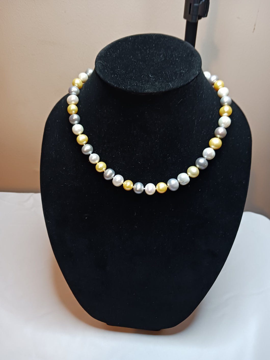 Cultured pearls; multi-colored pearls