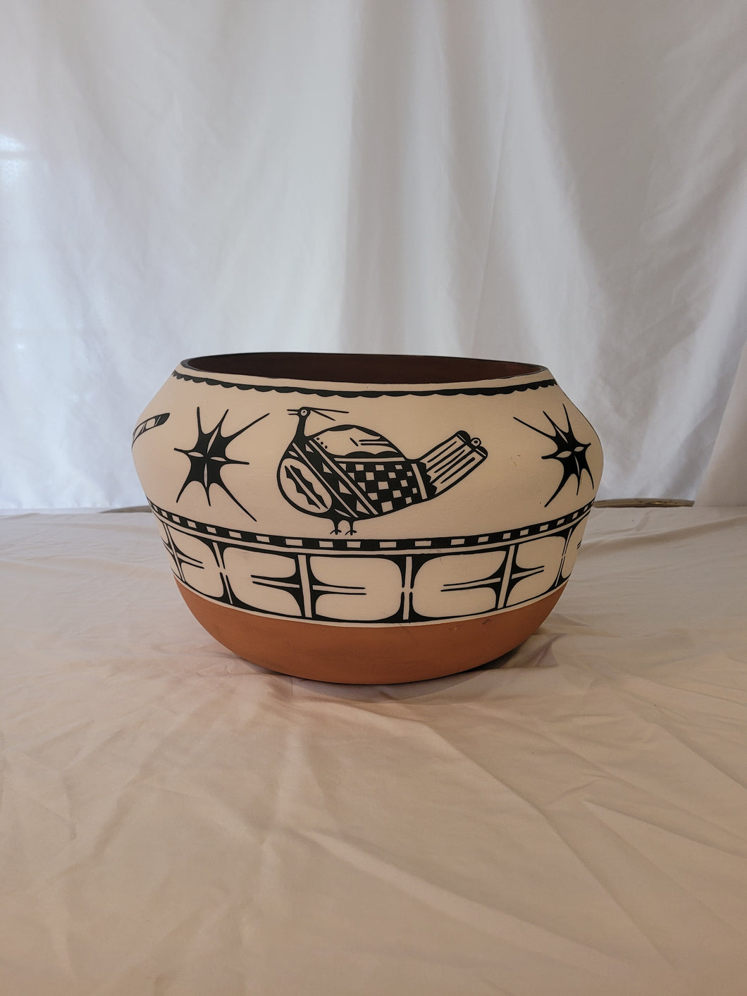 Santa Domingo Terra cotta Pot by Delmar + Trinie Peña Tenorio