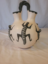 Load image into Gallery viewer, Acoma Pueblo Lizard Wedding vase by Louis, Nadine Mansfield
